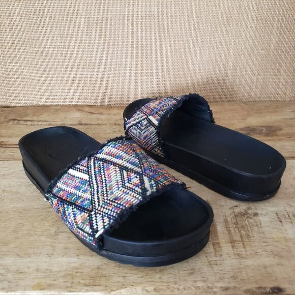 Frye Lily Boho Woven Jacquard Fray Wedge Slide Sandals Southwestern SZ 8 - Picture 2 of 11